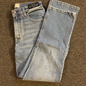 Abercrombie Curve Love Ultra High Rise 90s Straight Jean